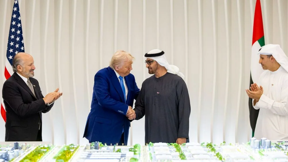 أمريكا تتيح للإمارات الوصول إلى التكنولوجيا المتطورة… إعفاءات فريدة وإعادة تشكيل ملامح صادرات الذكاء الاصطناعي – بقلم شاشوف