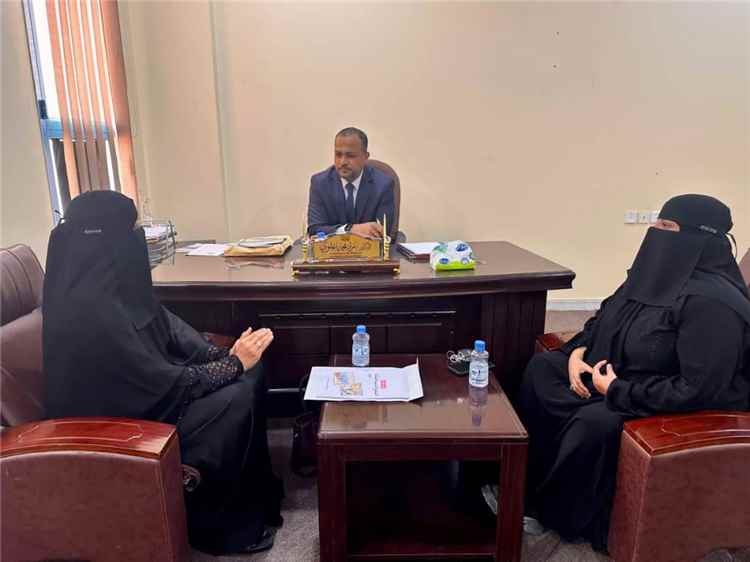 الوكيل باعلوي يبحث مع صندوقي تنمية المهارات ودعم الشباب آليات تمويل المشاريع وتعزيز فرص تمكين الشباب في حضرموت