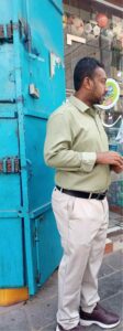 اخبار المناطق – رجلٌ ينطلق في يومه من نقطة العمل