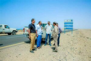 اخبار المناطق – فريق هندسي يبدأ دراسة فنية استعداداً لصيانة وتأهيل الطريق الدولي في لحج