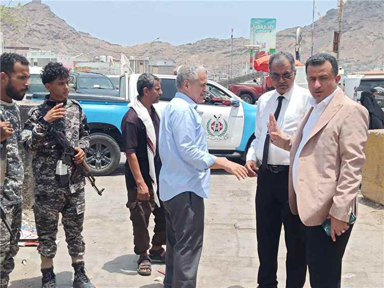 السلطة المحلية بالمعلا تنفذ نزولًا ميدانيًا تمهيدًا لتنفيذ مشروع تصريف مياه الأمطار بحجيف الباورهوس
