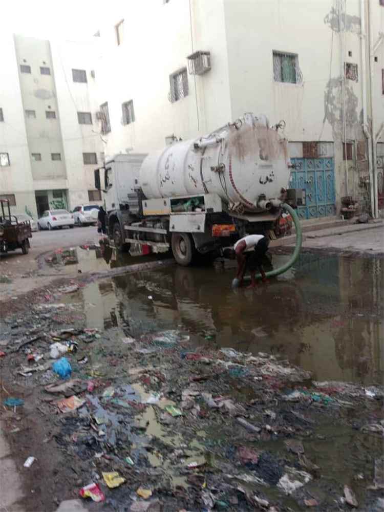 بتوجيهات هاني اليزيدي.. معالجة انسداد وطفح مياه الصرف الصحي في المدينة التقنية بالمنصورة