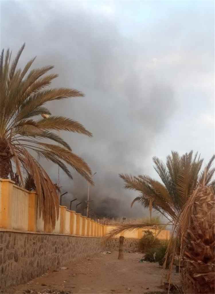 حريق يطال أجزاء من مصنع
