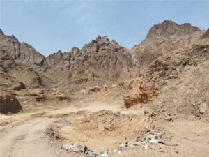 اخبار عدن – مدير عام البريقة يستعيد المحاجر الحكومية ويؤكد على محاسبة المعتدين.