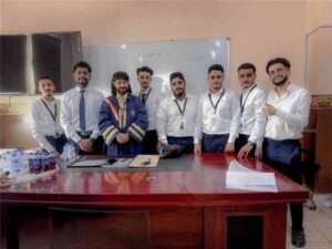 اخبار عدن – مناقشة مشروع تخرج في جامعة عدن حول تأثير التسويق عبر وسائل التواصل الاجتماعي على س