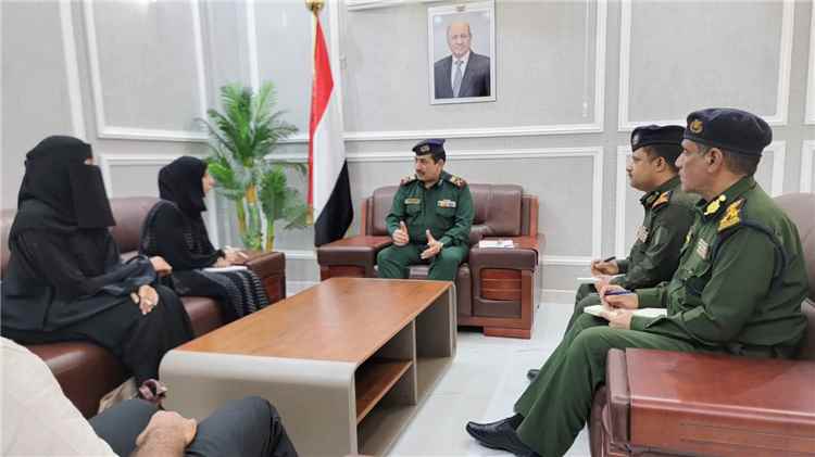 وزير الداخلية يناقش مع وزيرة التخطيط تطوير قدرات الأجهزة الأمنية