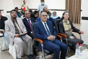 اخبار عدن – وزير الرعاية الطبية يطلق مبادرة لتطوير مهارات 3000 متخصص في رعاية الأم والطفل