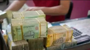 عاجل: الفرق المثير بين أسعار الدولار والريال في اليمن… انقسام مالي يكشف حقائق مدهشة!