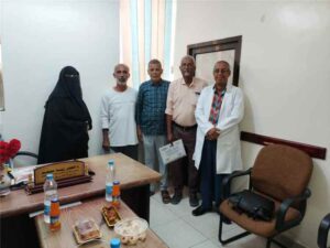 عدن نيوز – تكريم فريق مشروع توصيل المركز الصحي بالممدارة بشبكة المياه النظيفة