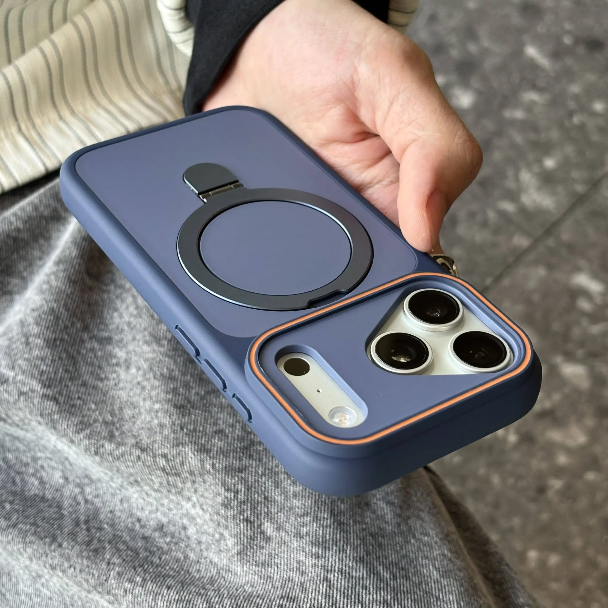 جراب حماية مغناطيسي (MagSafe) مقاوم للصدمات بمسند ومظهر مطفي (Matte) – كفر درع مقاوم لسلسلة آيفون 11 حتى 17 Air - الصورة 7