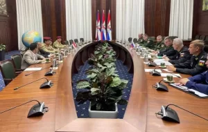 أخبار اليمن اليوم – وزير الدفاع اليمني يبحث مع قيادات روسية رفيعة سبل دعم القوات الشرعية اليمنية