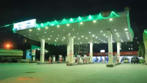 أخبار وتقارير – حقيقة ارتفاع أسعار المشتقات النفطية في اليمن من صنعاء إلى أهم المدن الأخرى