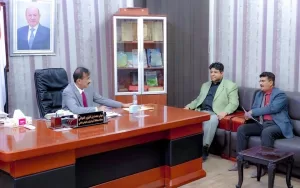 اخبار وتقارير – محافظ شبوة يوقع على عقود تأهيل منشاءات الزراعة وقنوات الري.