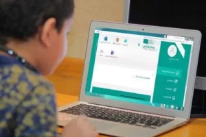 منصة مدرستي: ظاهرة رقمية تتصدر الترند السعودي